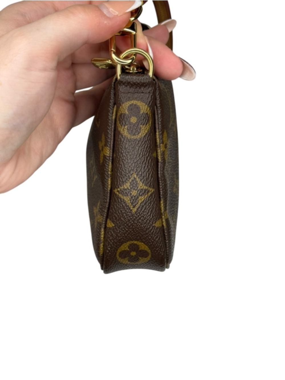 Louis Vuitton Pochette Accessoires in Monogram Canvas - Picture 10 of 14